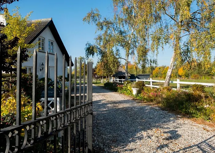Troldegaarden Country house *
